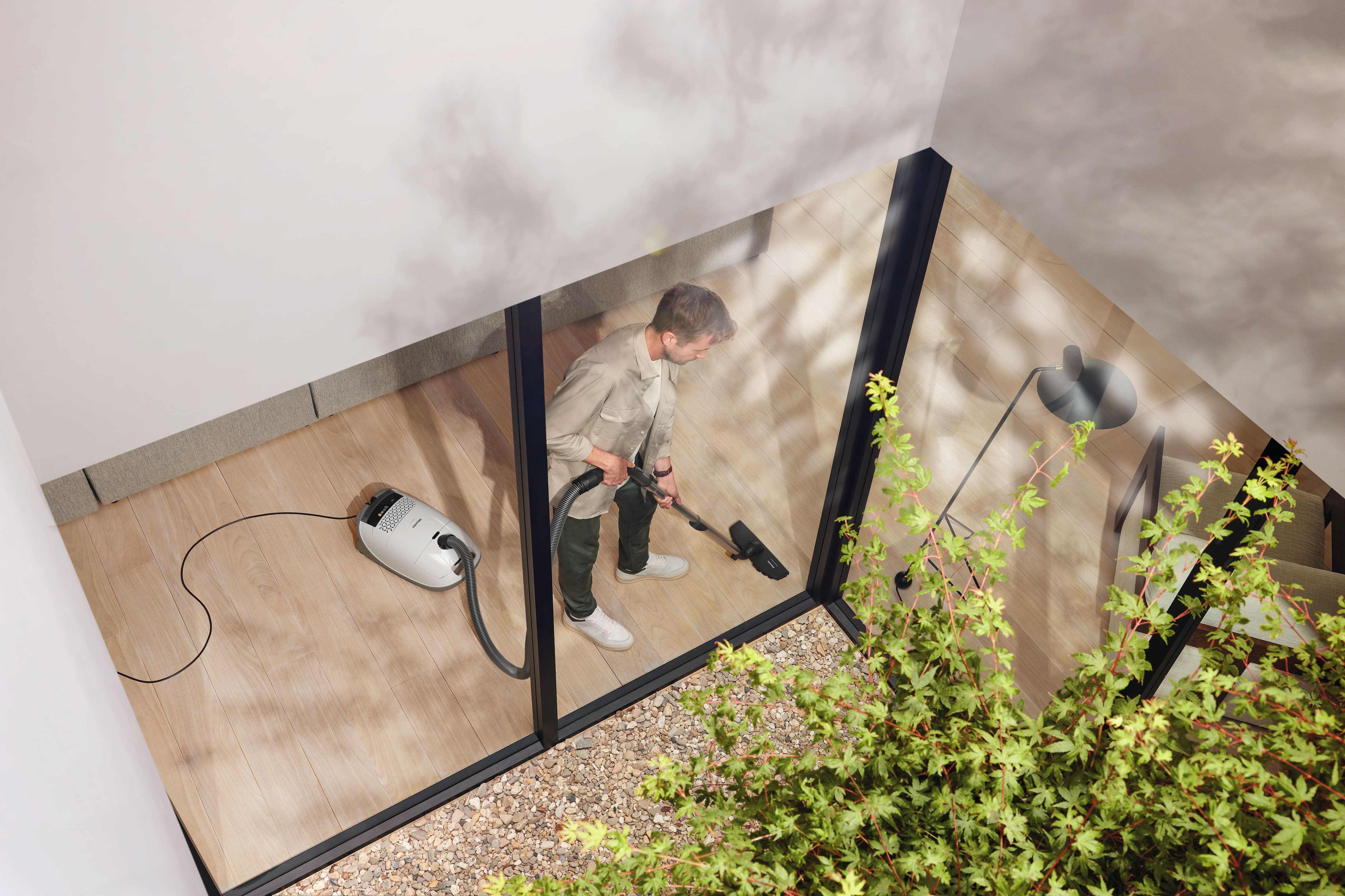 Miele Guard L1 Electro Canister Vacuum | Deep Clean + Smart Tech
