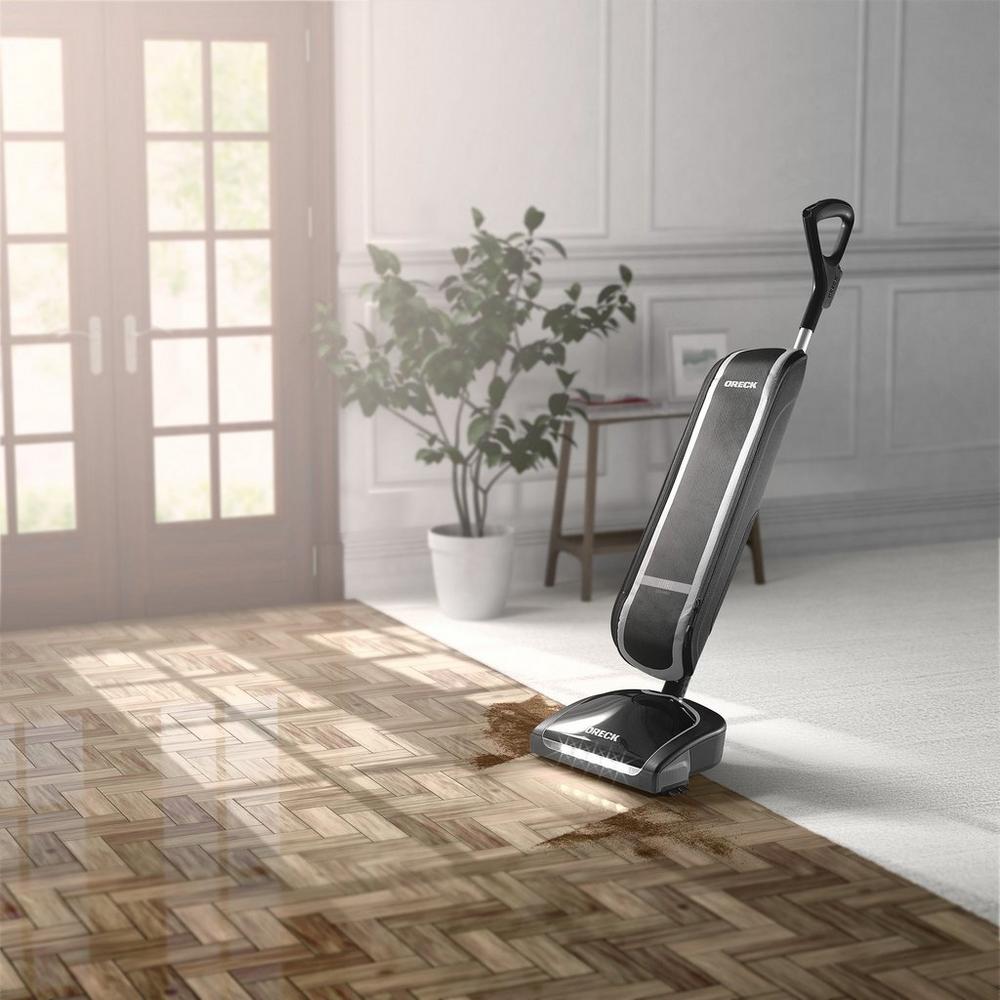 Elevate Command Lightweight Upright Vacuum